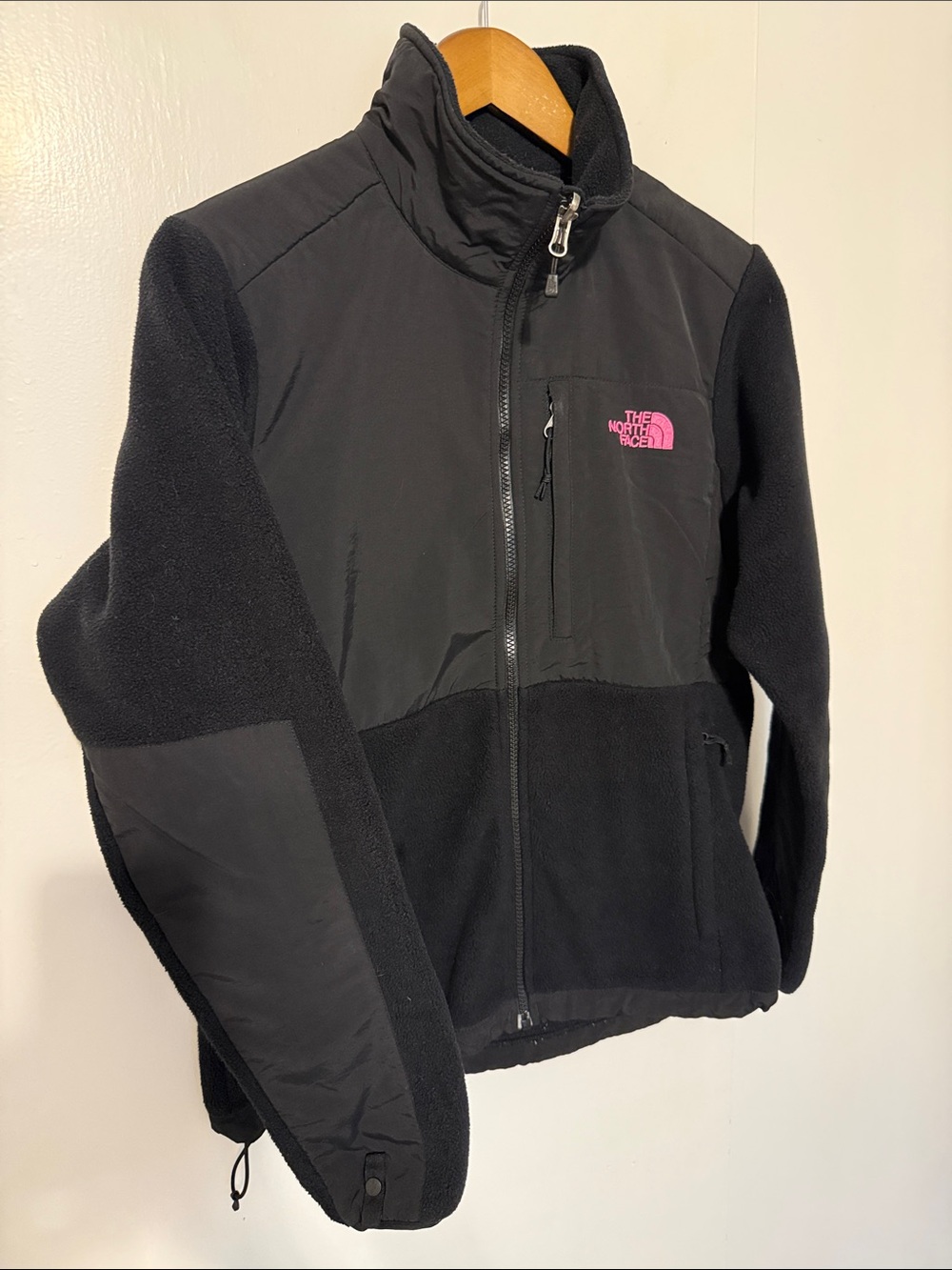 The North Face Women’s Denali Jacket Black Fleece Pink Ribbon M Winter Warm - Picture 2 of 10